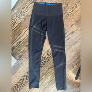 BNWT Reebok high rise training pants